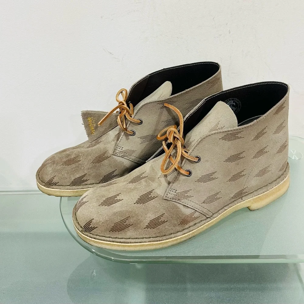 Clarks Original's  Desert Boot Men's Grey Interest‎ Suede  size  10,5